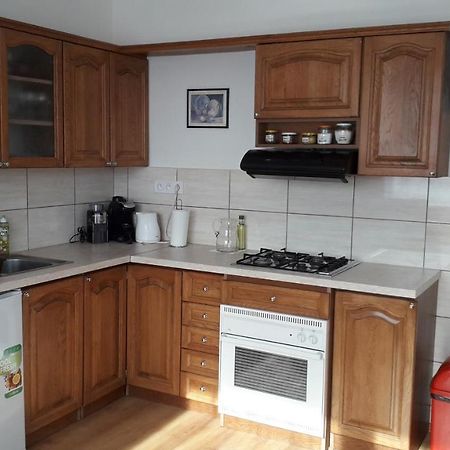 Cenovo výhodné ubytovanie v tichej štvrti Snina Exterior foto